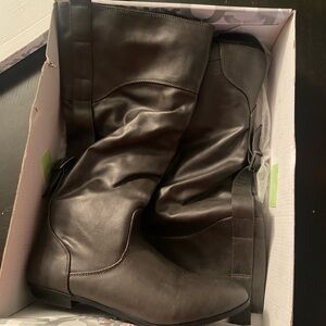 Bongo Logan slouch knee high pull on boots, grey size 7.5 med new in box
